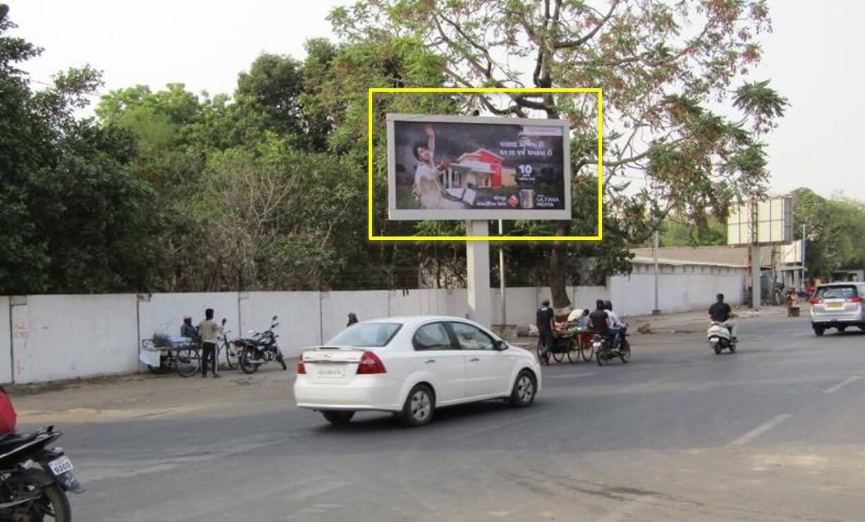 Option No.3 Outdoor Unipole Advertising at Genda Circle to Shastri Bridge, Vadodara