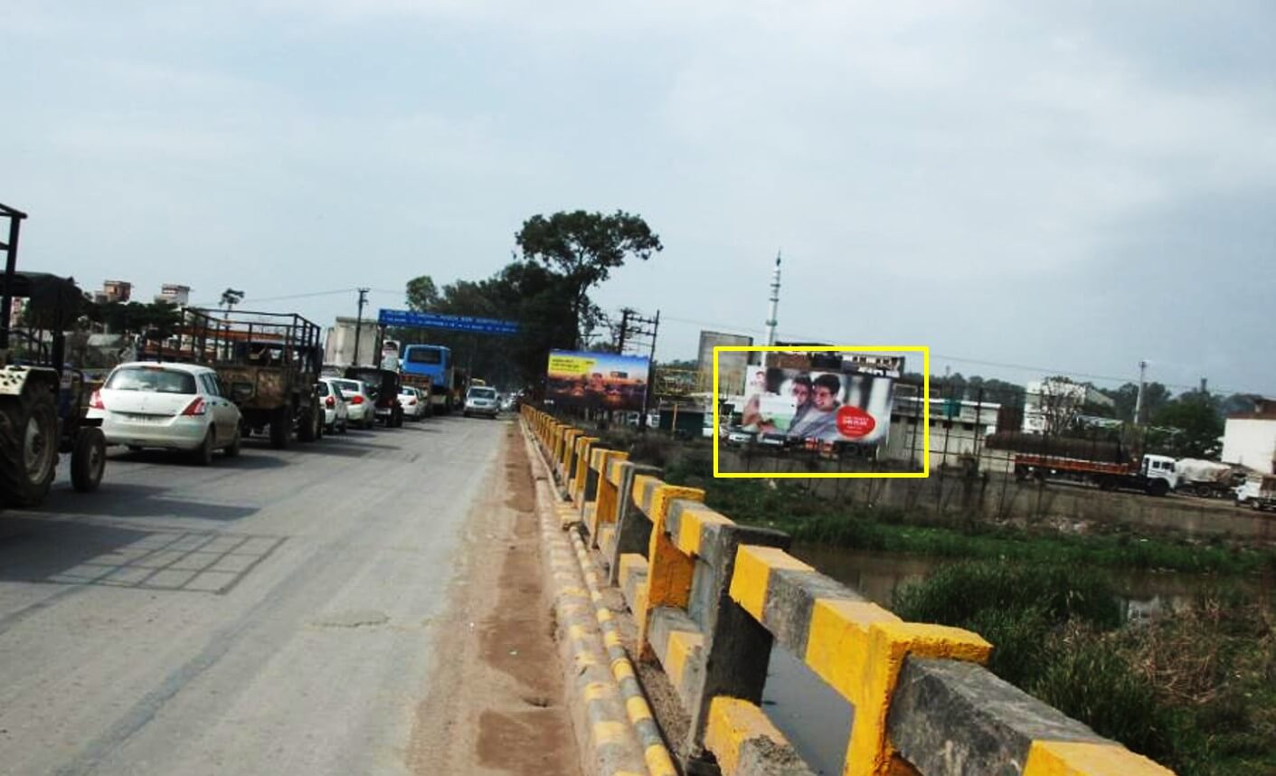 Option No.1 Hoarding Advertising at Toll Plaza, Baddi